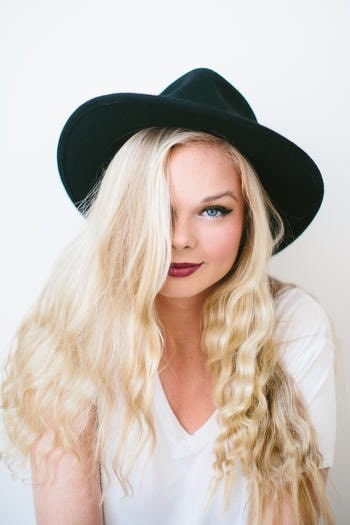 Kylie Odetta Shows us all How to Deal With Bullying By Singing & Writing! - dHarmic Evolution Podcast